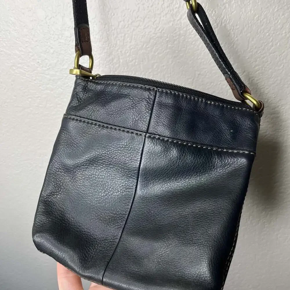 Fossil Black Crossbody Small Leather Bag - Picture 9 of 10